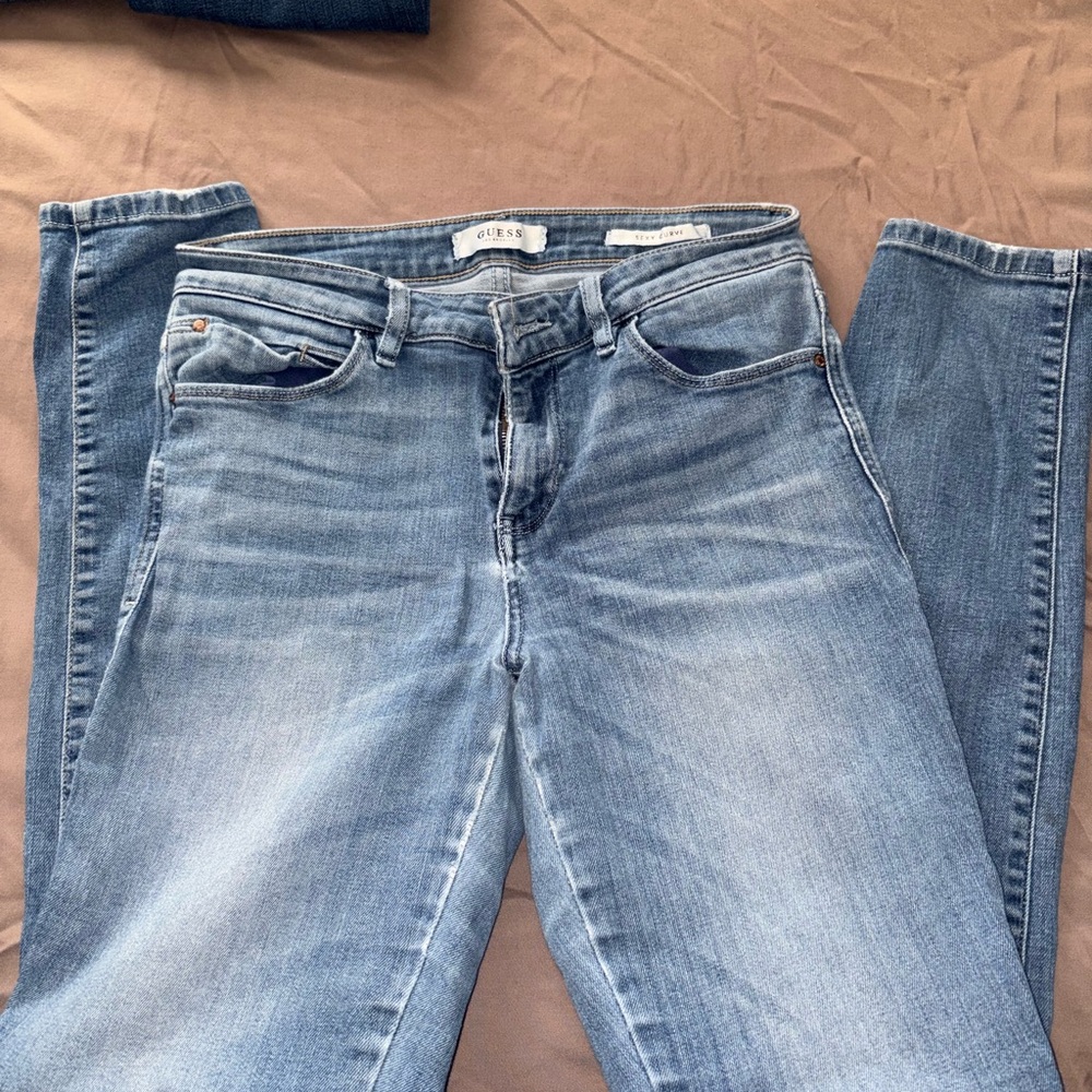 GUESS Light Wash Blue Skinny Jeans